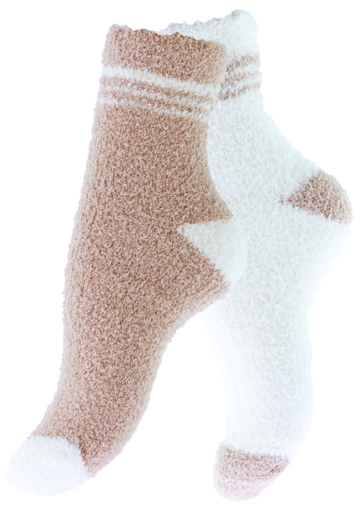 4 pairs of fluffy cuddly socks in different trendy colors