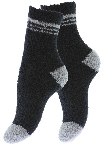 4 pairs of fluffy cuddly socks in different trendy colors