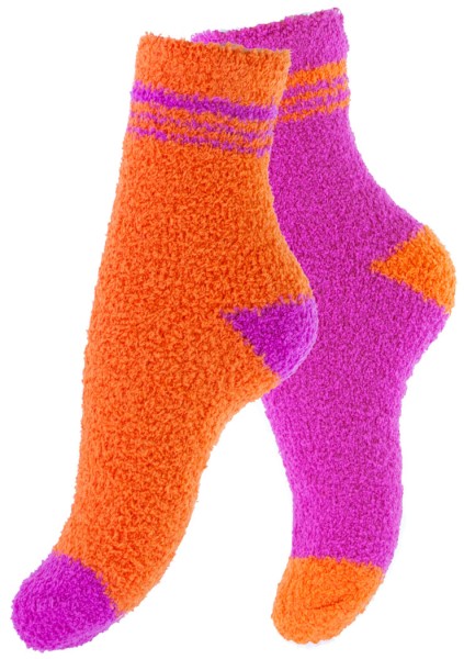 4 pairs of fluffy cuddly socks in different trendy colors